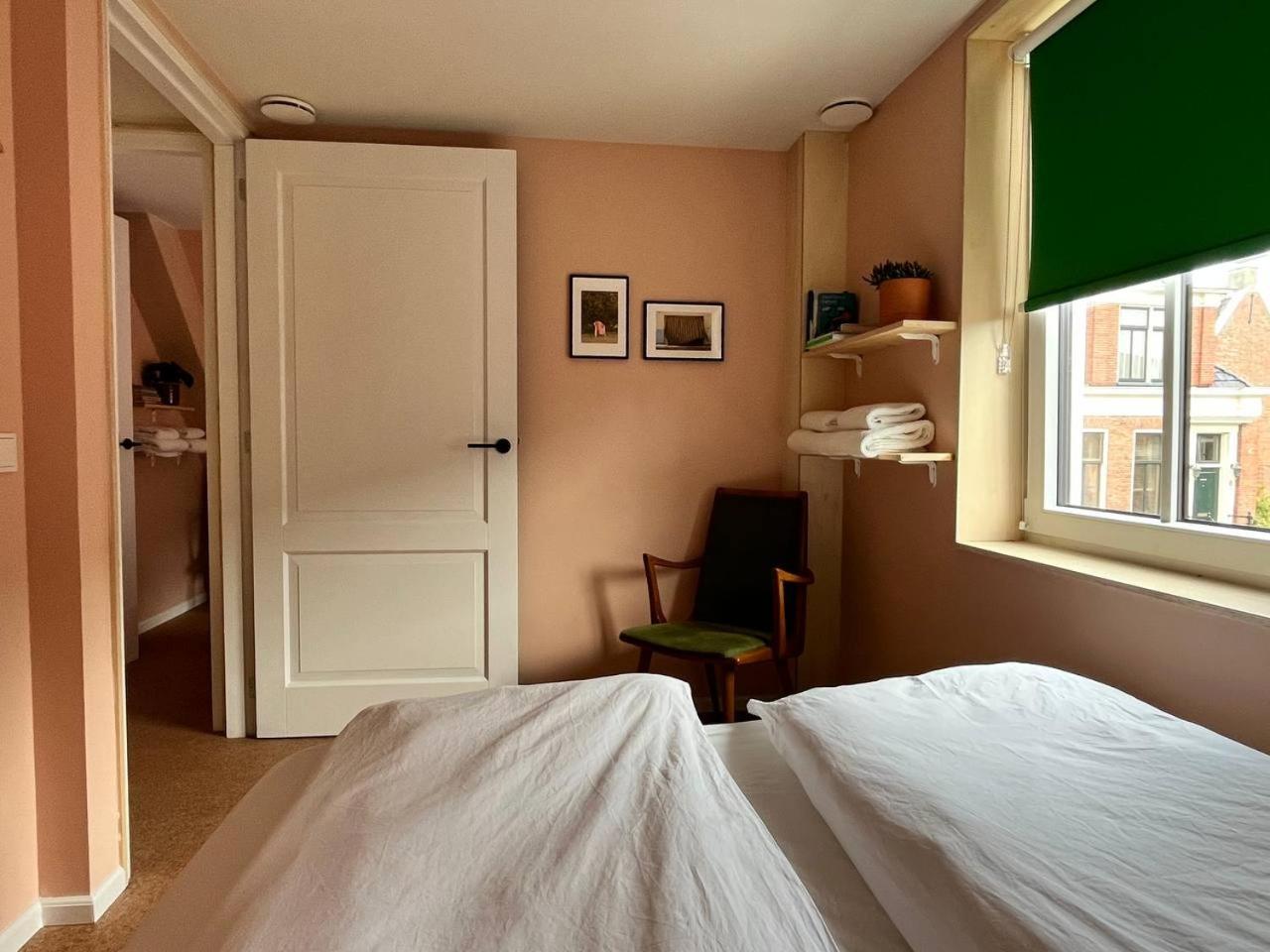 Bed and Breakfast Red Cat In Bed Eenrum Exteriér fotografie